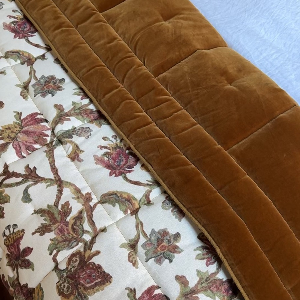 Sezane Textile de maison Caramel Velvet Four Seasons Print quilt